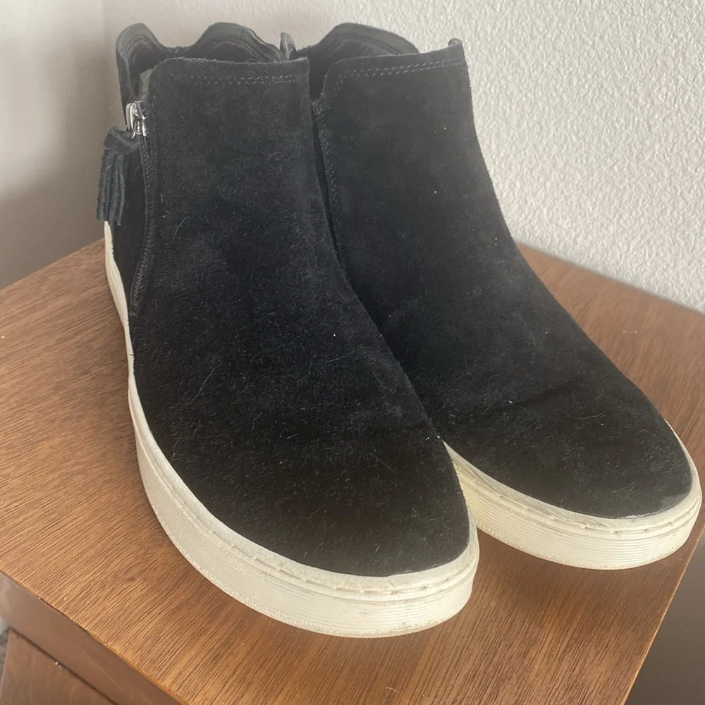 Sofft Hikari Black Suede High Top Sneakers/ Flat Booties, Women’s size 11